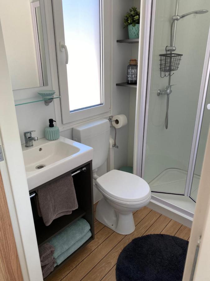 Mobile Home Biondina Camp Porton Nature Hideouts Ровин Екстериор снимка